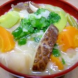 アボガドと椎茸入り味噌汁素麺